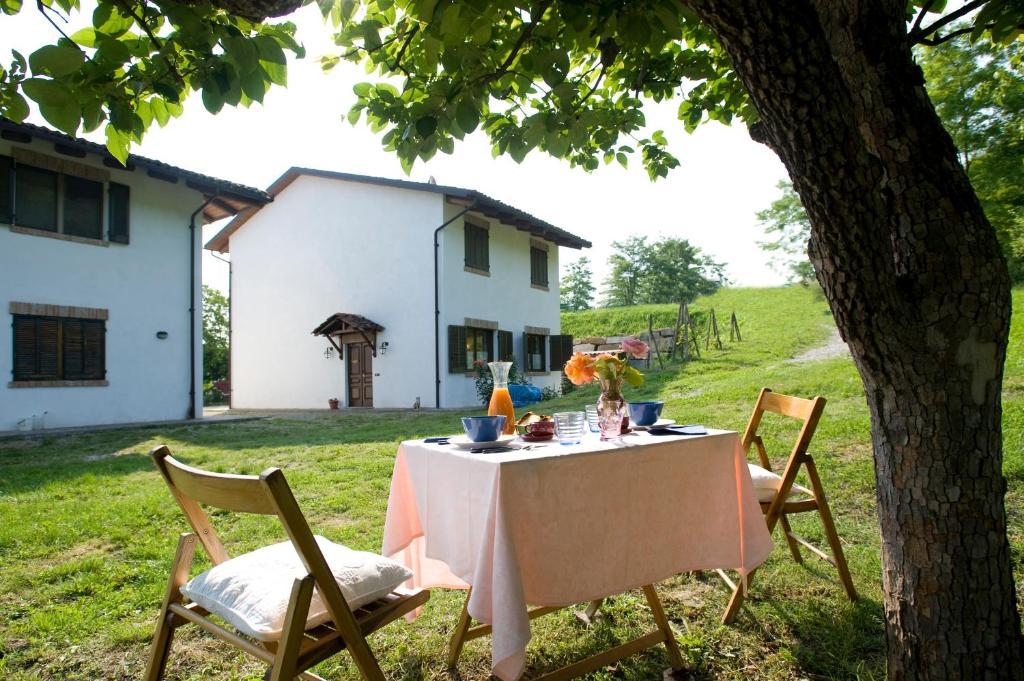希尼奥 Cascina Il Ginepro旅馆 外观 照片