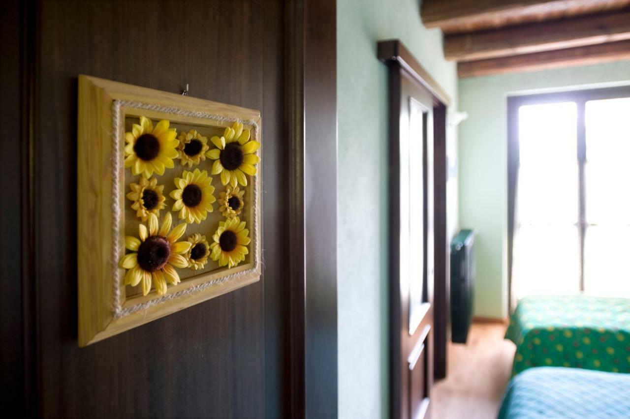 希尼奥 Cascina Il Ginepro旅馆 外观 照片